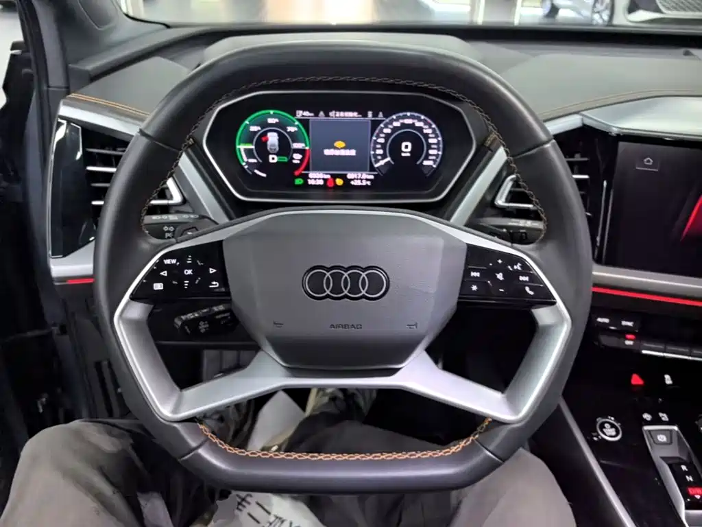 Audi Q4 E-Tron 2024 — фото 11