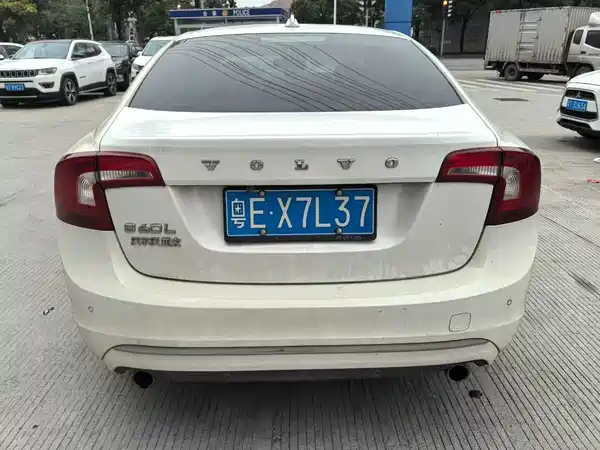 Volvo S60 2015