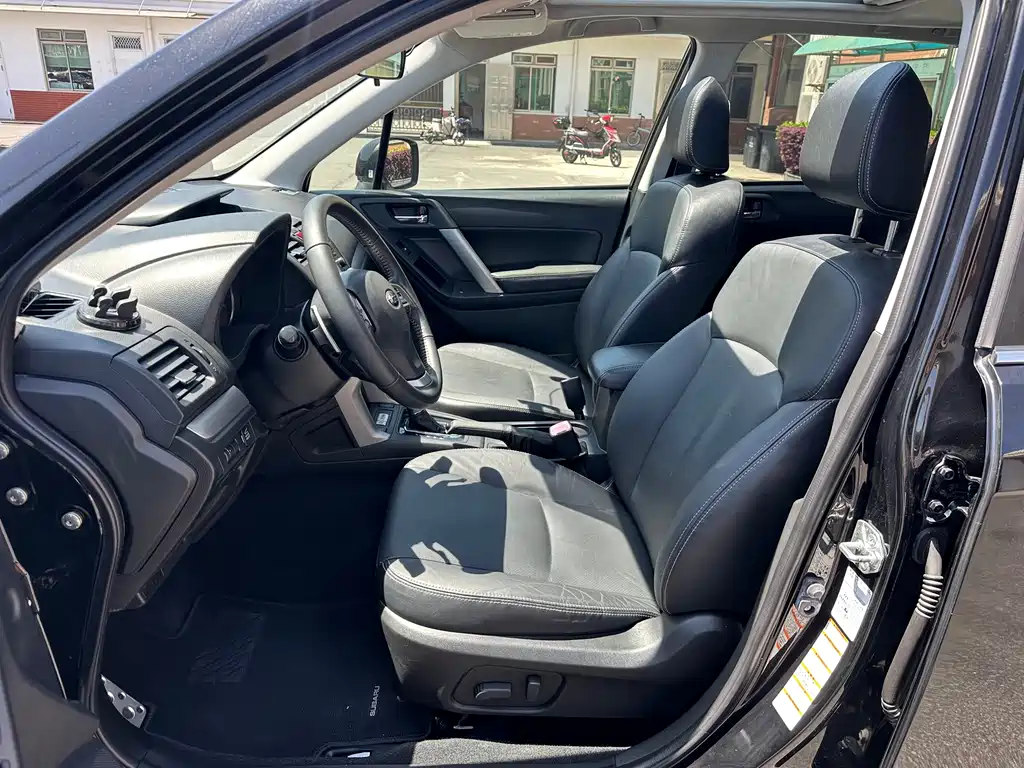 Subaru Forester 2015 — фото 14