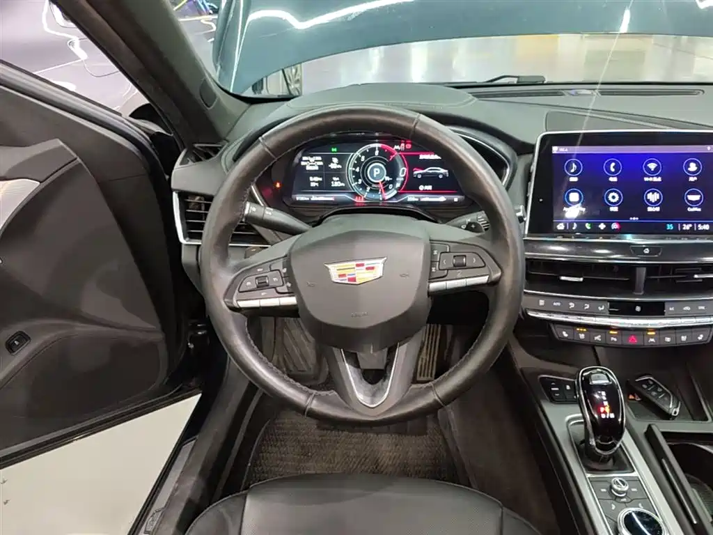 Cadillac CT5 2022 — фото 11