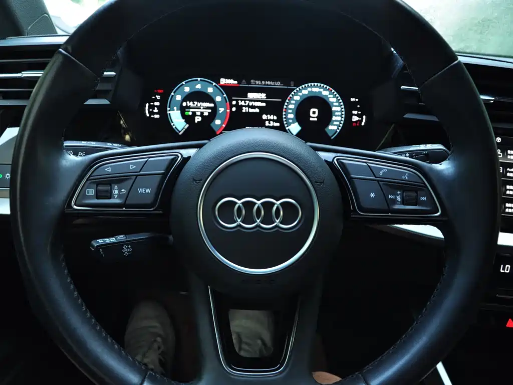 Audi A3 2022 — фото 13