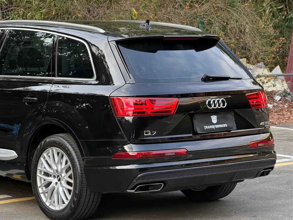 Audi Q7 2017 — фото 18