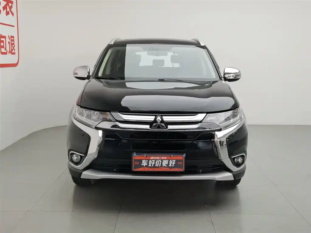 Mitsubishi Outlander 2015 — фото 3
