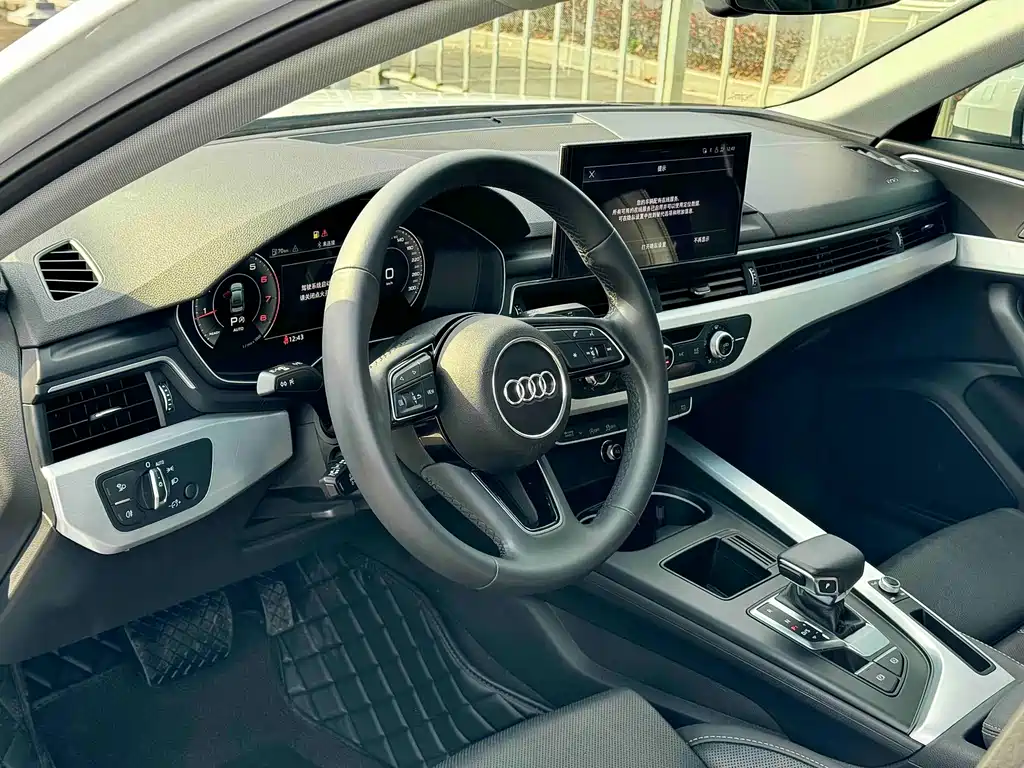 Audi A4L 2022 — фото 3