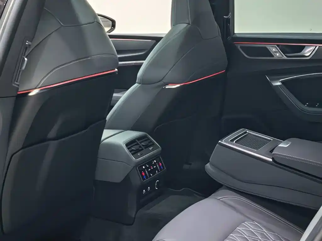Audi A7L 2026 — фото 19