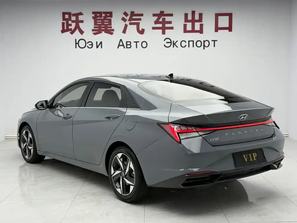 Hyundai Elantra 2022
