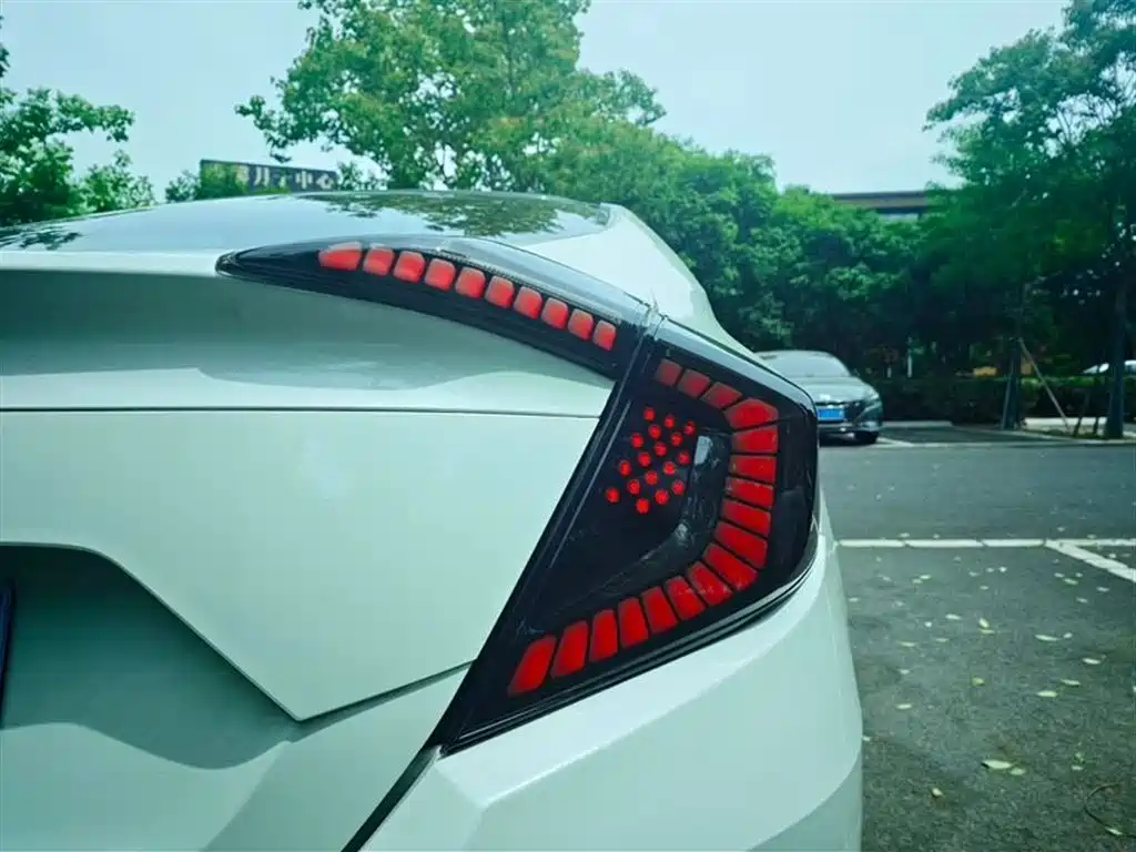Honda Civic 2021 — фото 7