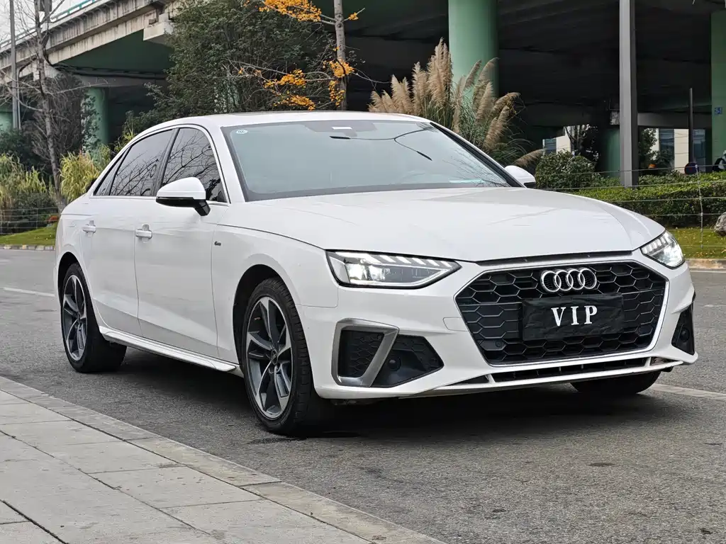 Audi A4L 2023 — фото 3