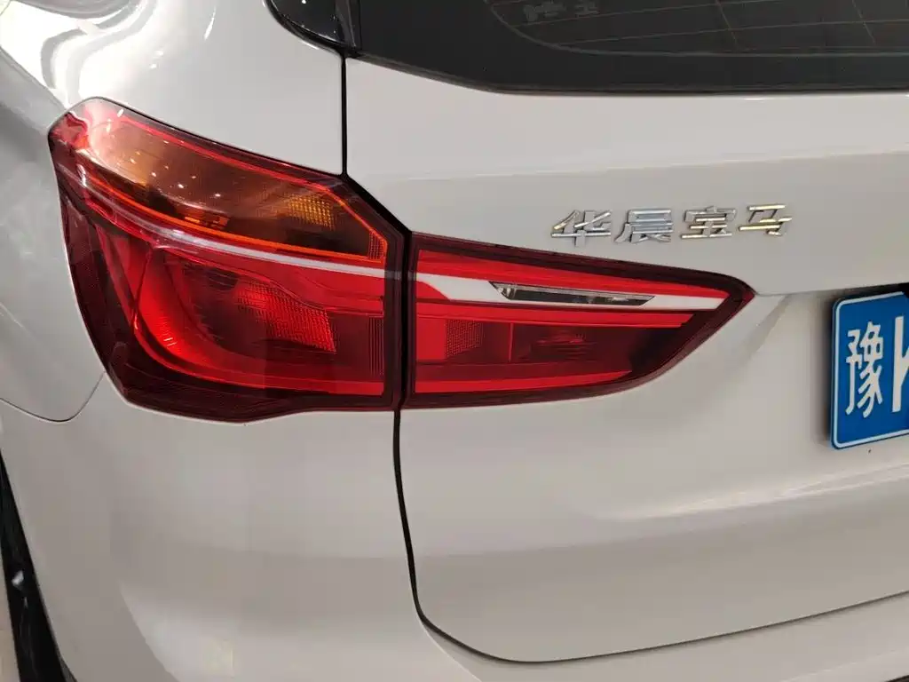 BMW X1 2018 — фото 15