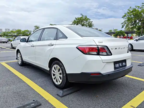 Venucia D60 2019