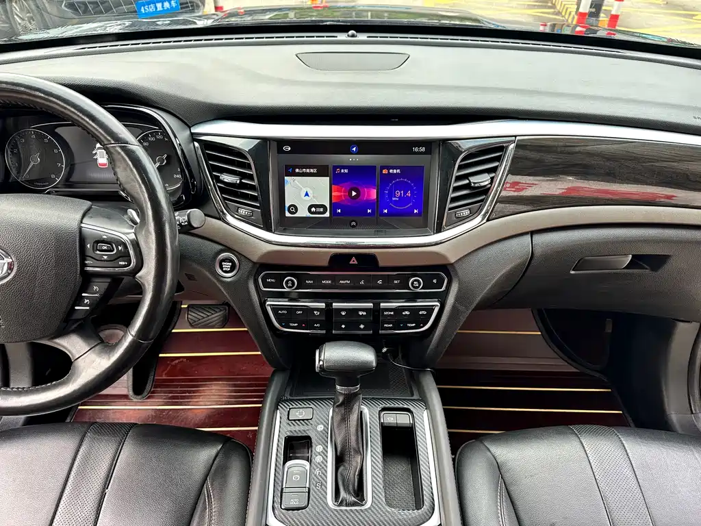 GAC Motor Trumpchi GS8 2017 — фото 15