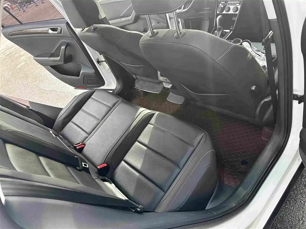 Volkswagen T-Roc 2022 — фото 12