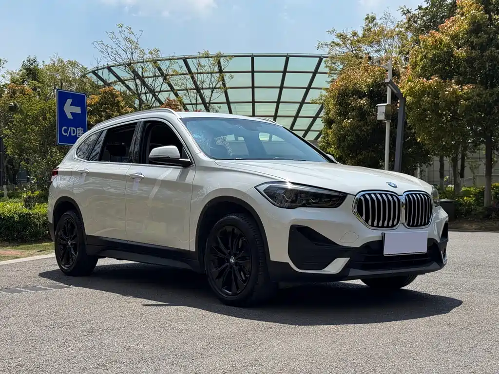 BMW X1 2020 — фото 3