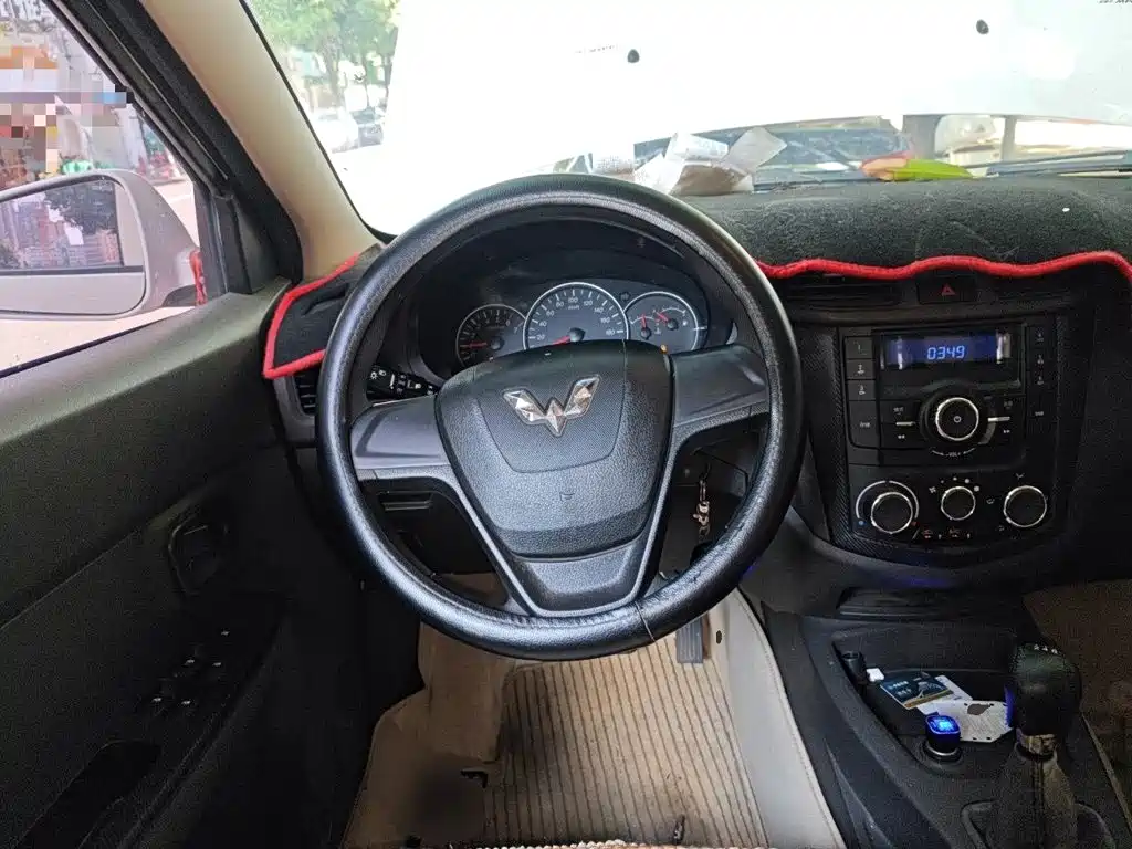 Wuling Hongguang 2018