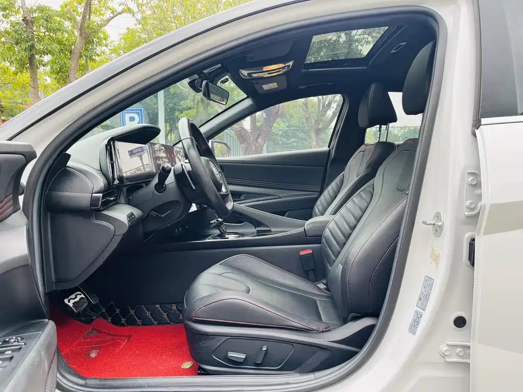 Hyundai Elantra 2021
