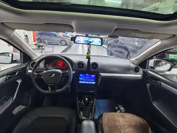 Jetta VA3 2022