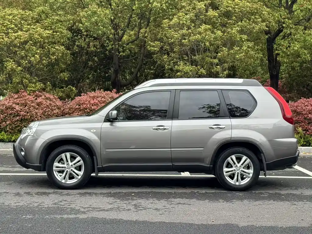 Nissan X-Trail 2013 — фото 4