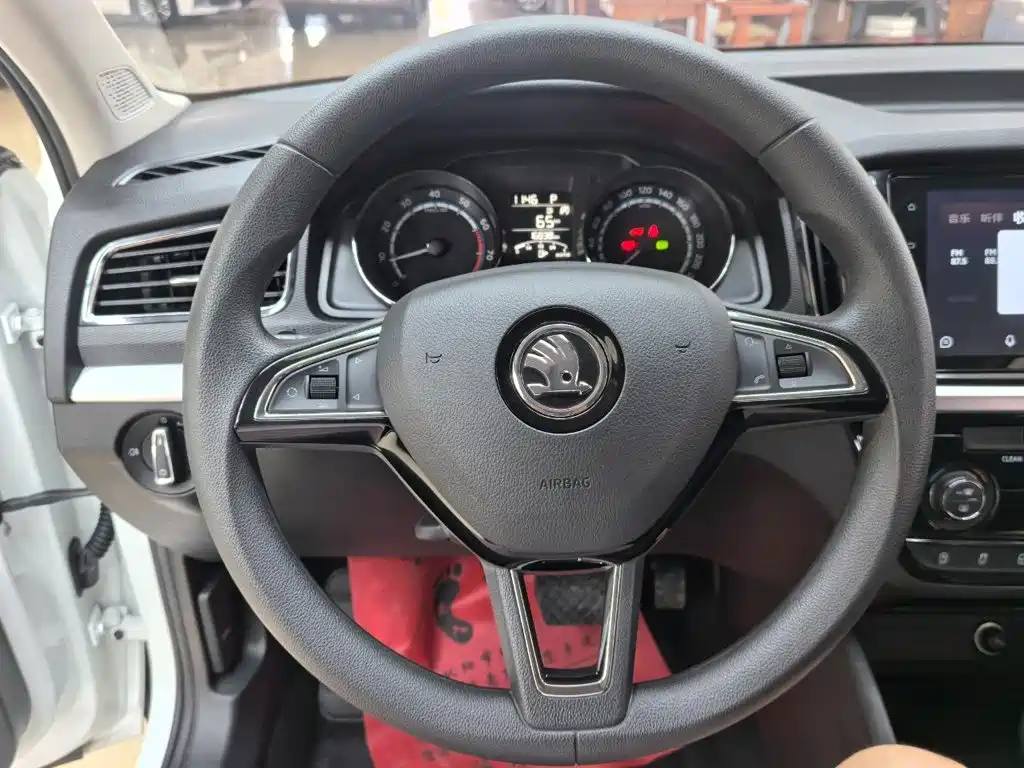 Skoda Kamiq 2023 — фото 11