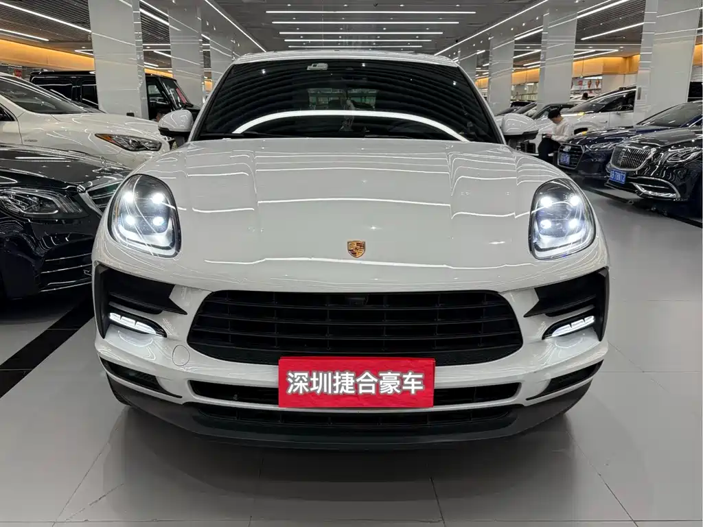 Porsche Macan 2021 — фото 2
