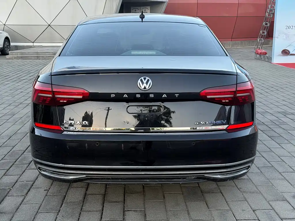 Volkswagen Passat Plug-In Hybrid 2020 — фото 5