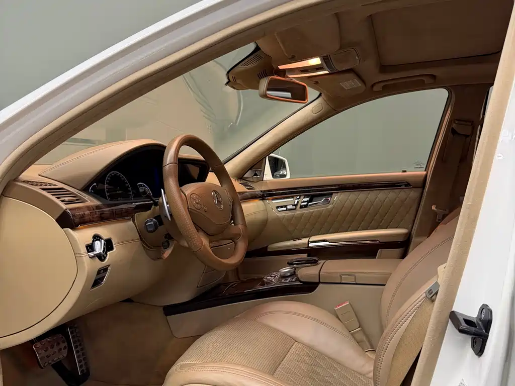 Mercedes-Benz S-Class AMG 2011 — фото 13