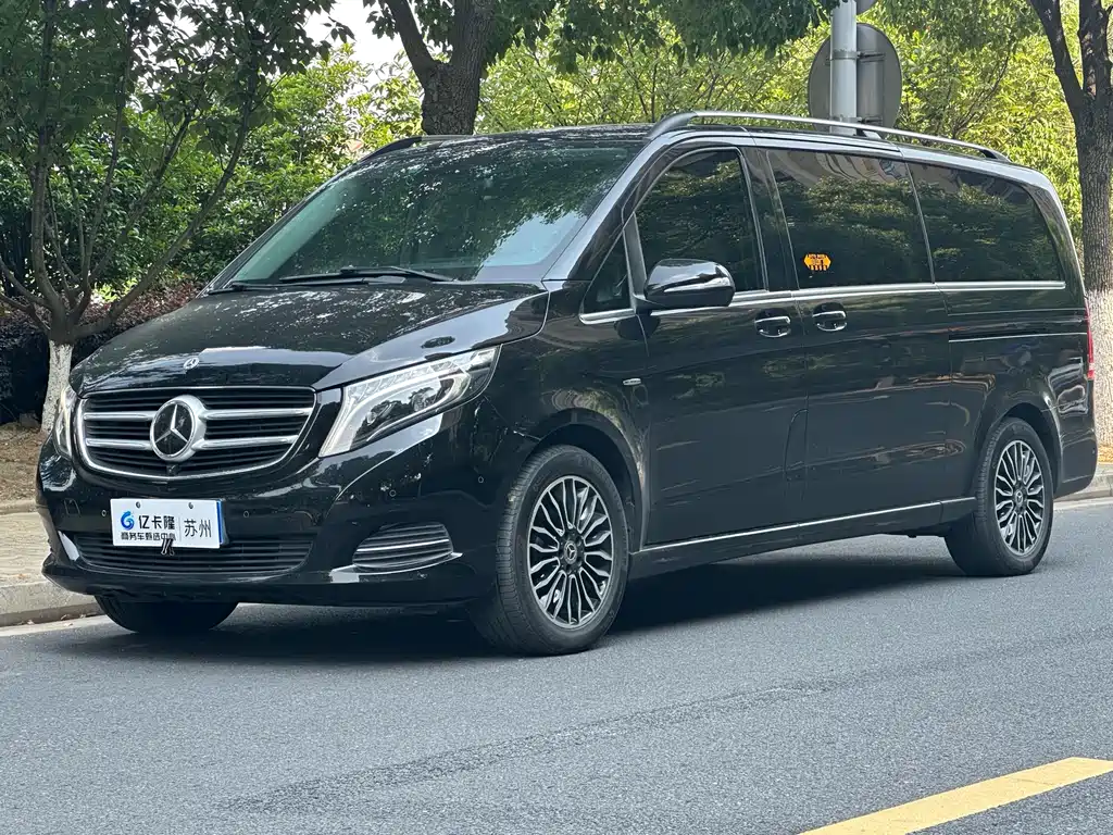 Mercedes-Benz V-Class 2020 — фото 1