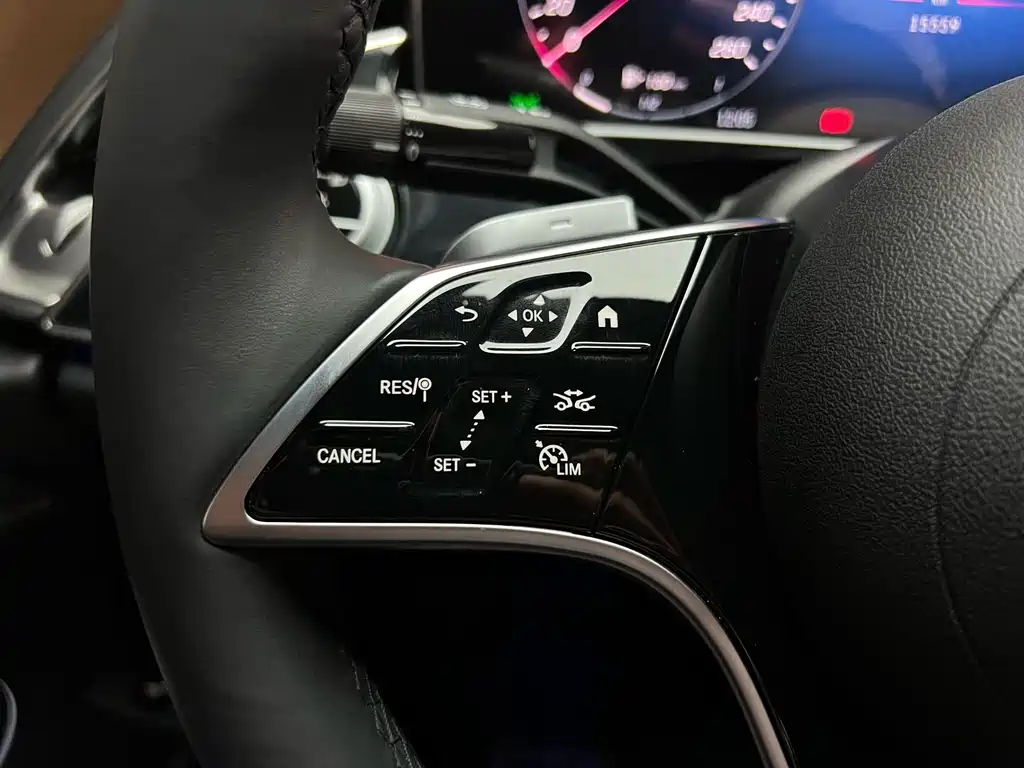 Mercedes-Benz E-Class 2025 — фото 22