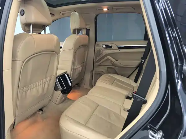 Porsche Cayenne 2011