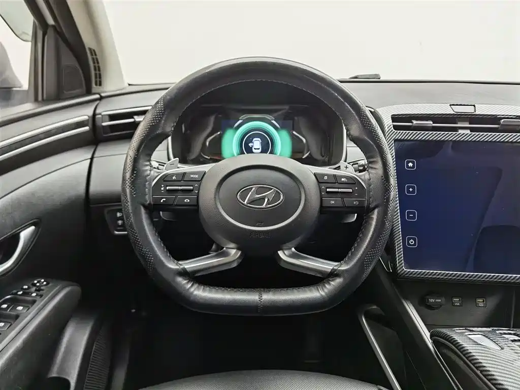 Hyundai Tucson 2022 — фото 11