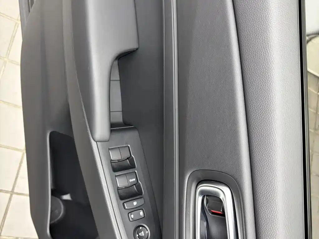 Honda Vezel 2023 — фото 16