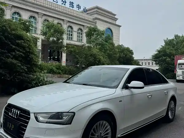 Audi A4L 2016