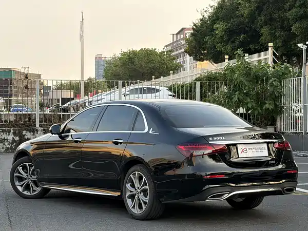 Mercedes-Benz E-Class 2022
