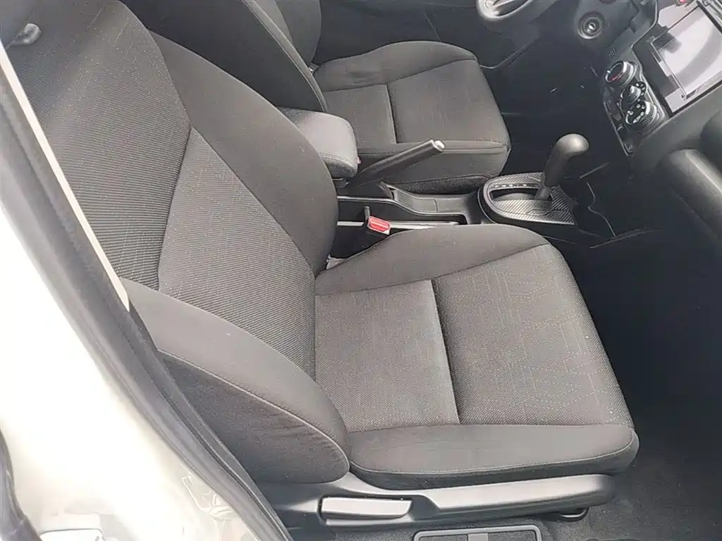 Honda Fit 2017 — фото 25