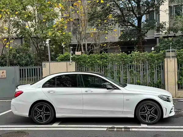 Mercedes-Benz C-Class 2021