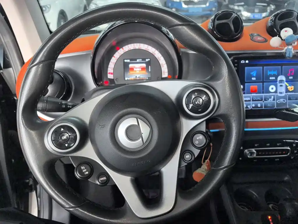 smart fortwo 2015 — фото 7