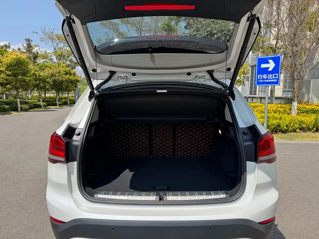 BMW X1 2020 — фото 8