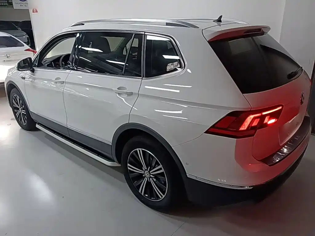 Volkswagen Tiguan L 2020 — фото 5