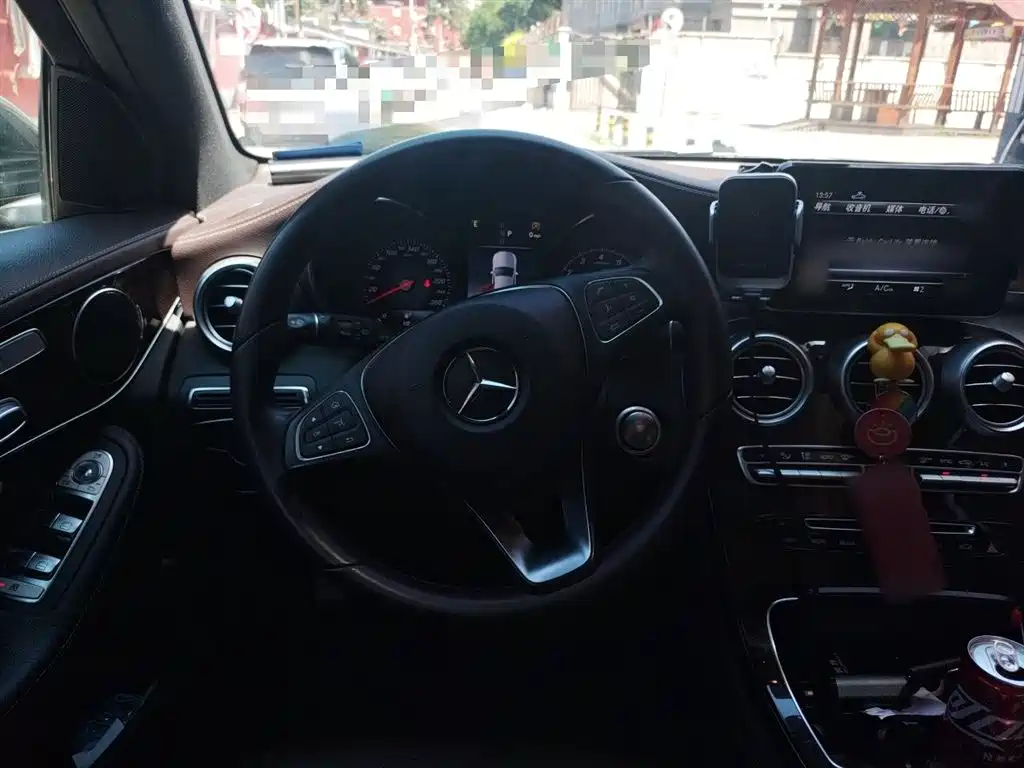 Mercedes-Benz GLC 2018 — фото 11