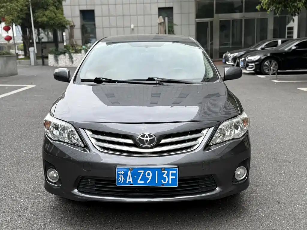 Toyota Corolla 2014 — фото 2