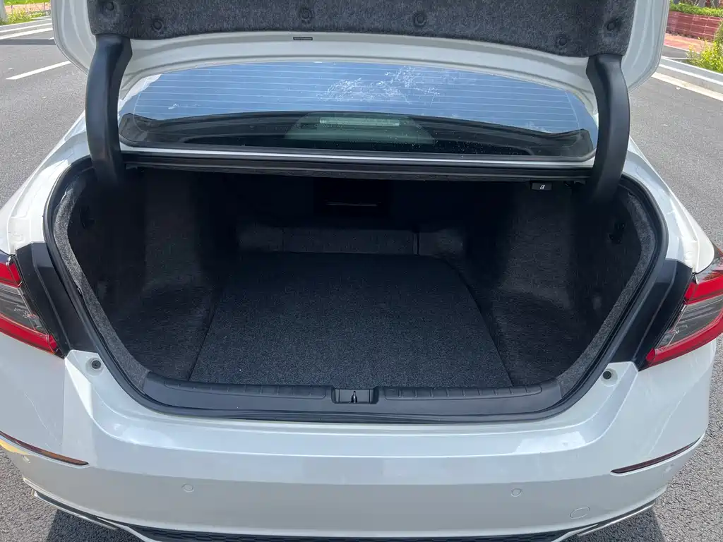 Honda Accord 2022 — фото 18