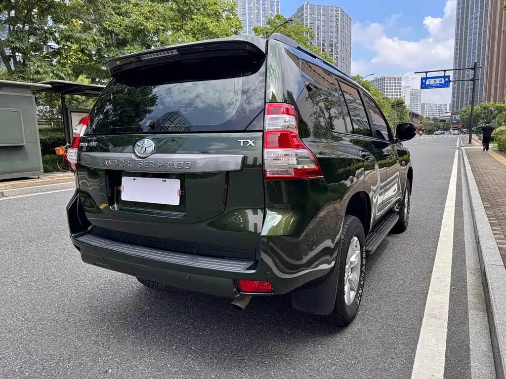 Toyota Prado 2015 — фото 5
