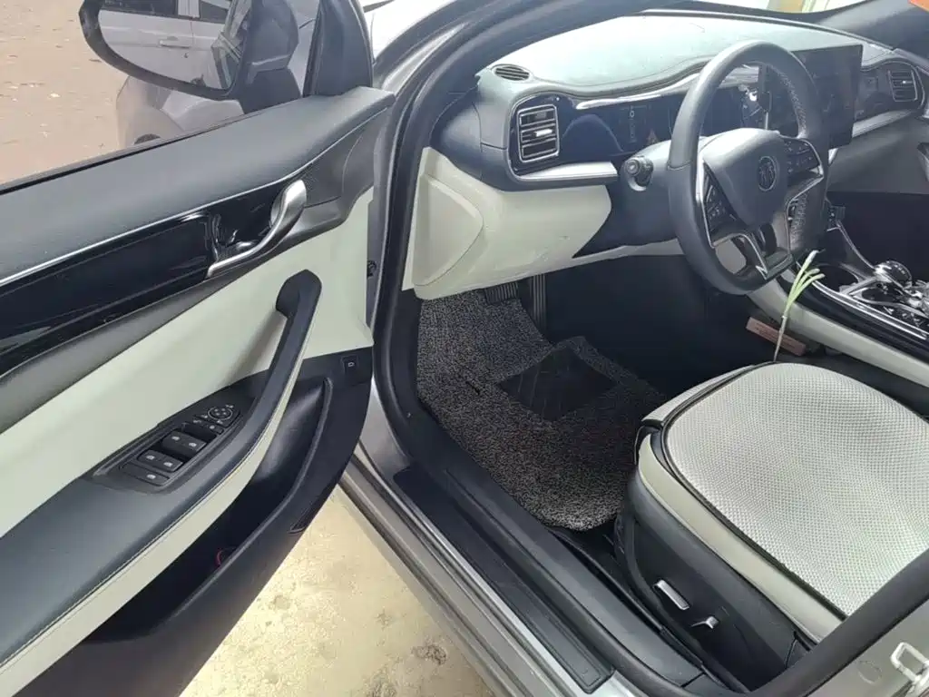 BYD Qin PLUS 2022 — фото 16