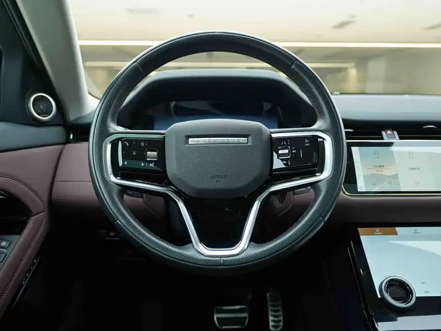 Land Rover Range Rover Evoque 2023 — фото 17