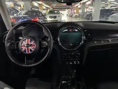 MINI MINI 2022