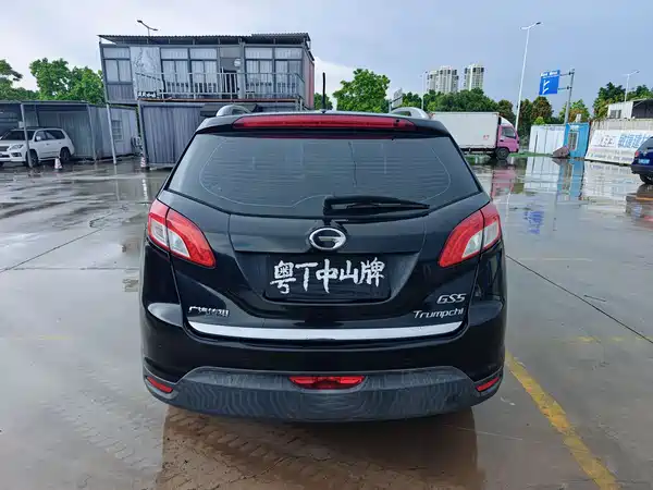 GAC Trumpchi GS5 2014