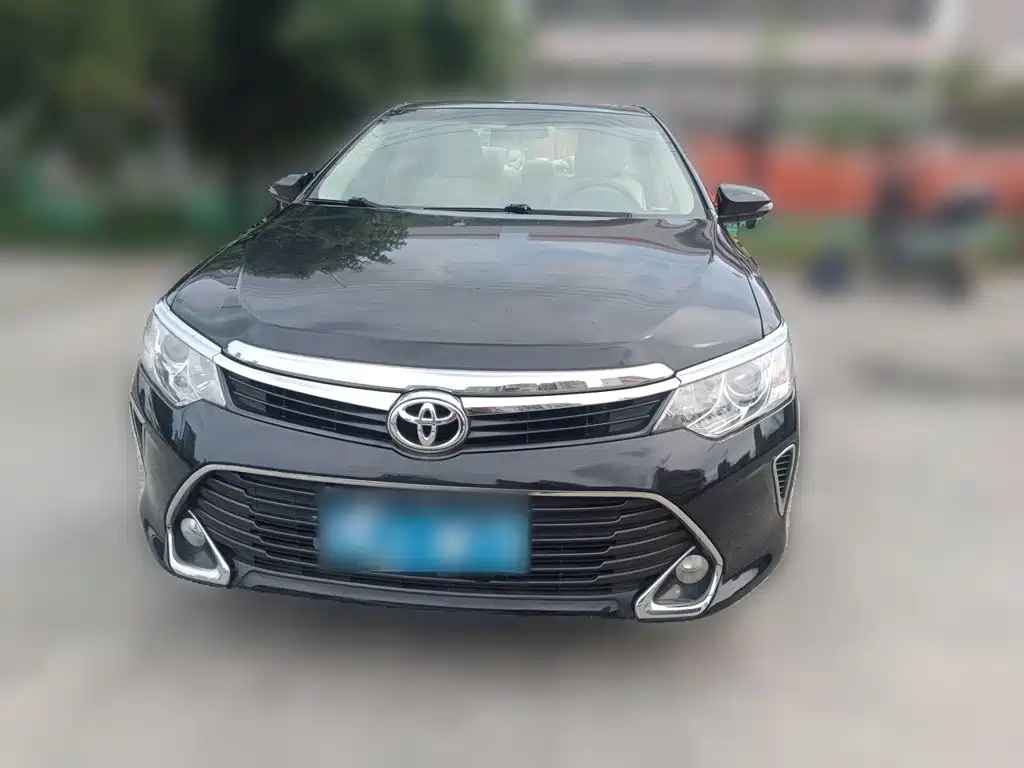 Toyota Camry 2017 — фото 24
