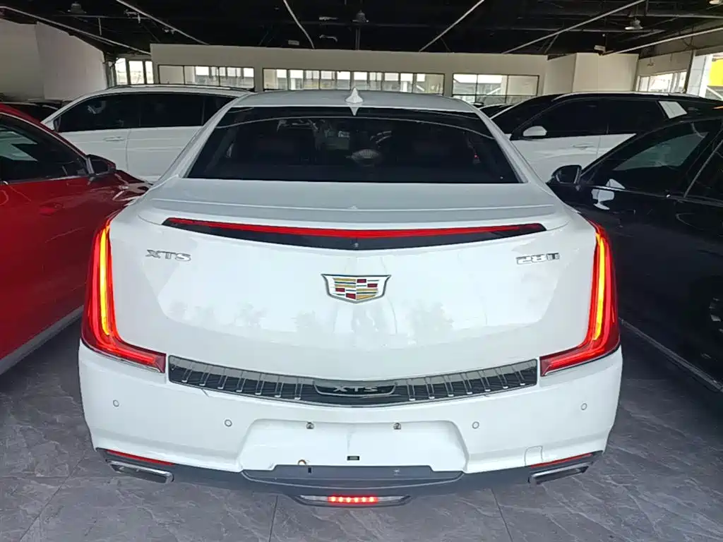 Cadillac XTS 2019 — фото 6