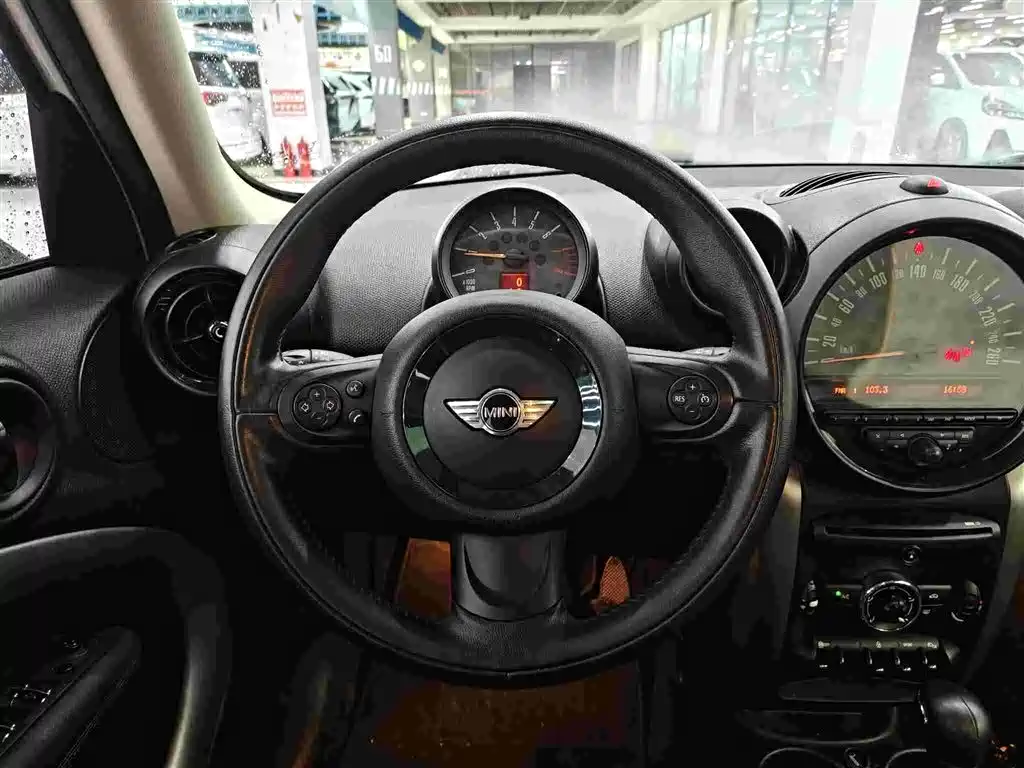 MINI Countryman 2016 — фото 11