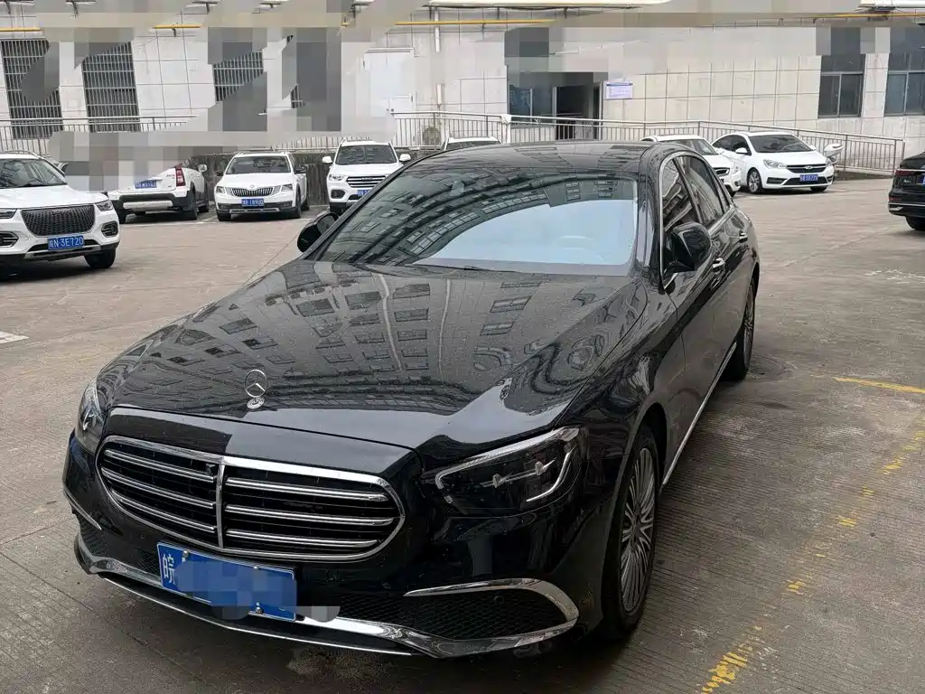 Mercedes-Benz E-Class 2023