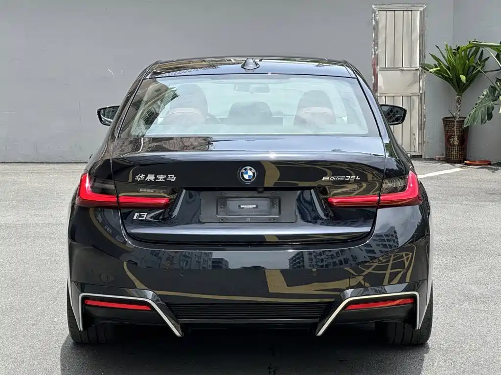 BMW i3 2022 — фото 8